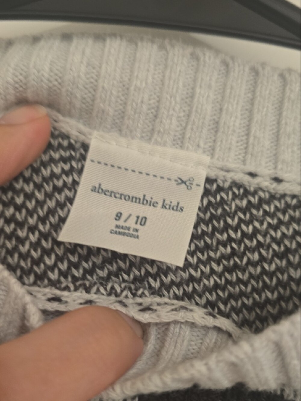 abercrombie kids Gray Crewneck Sweater with Black Hearts - Picture 2 of 3